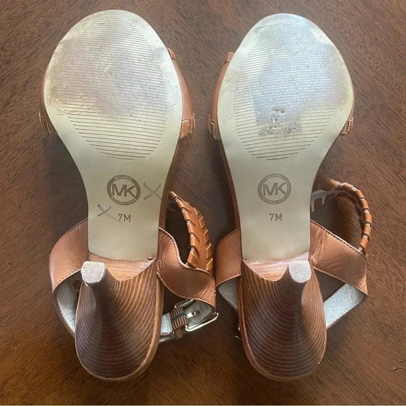 Michael Kors Women’s Leather Weave Open Toe‎ Sandal 3” Kitten Heel Camel 7M EUC - Picture 8 of 8